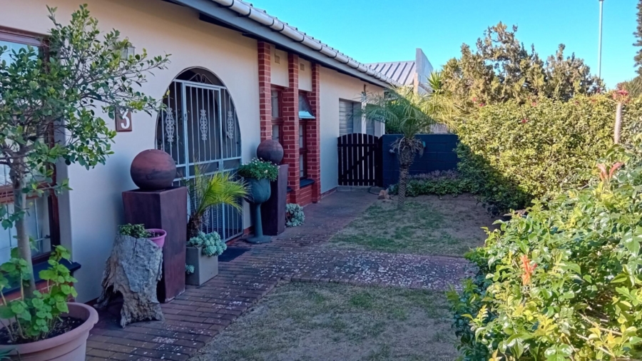 4 Bedroom Property for Sale in Parkersdorp Western Cape